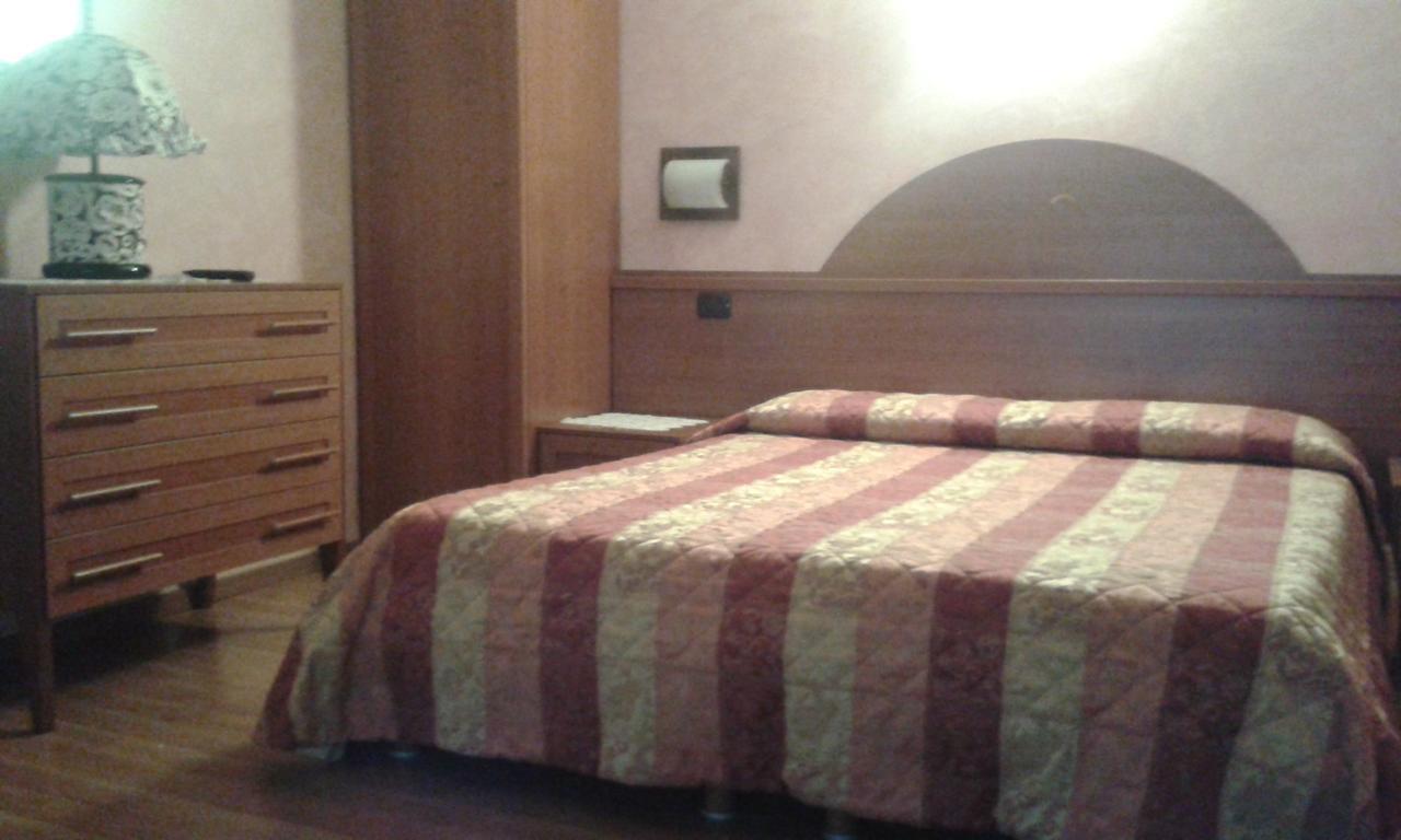 Hotel Cristallo Cerreto Laghi Quarto foto