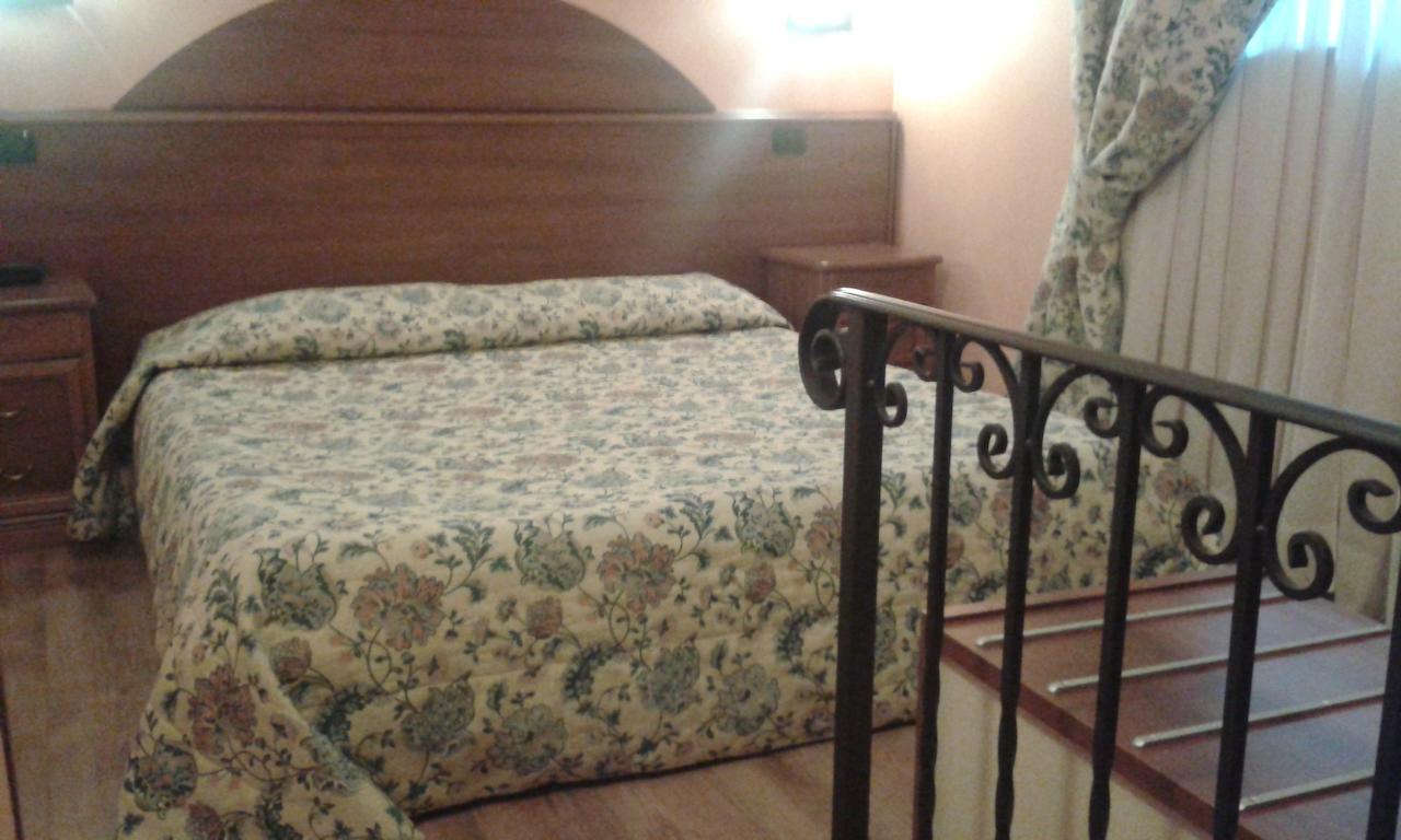 Hotel Cristallo Cerreto Laghi Quarto foto