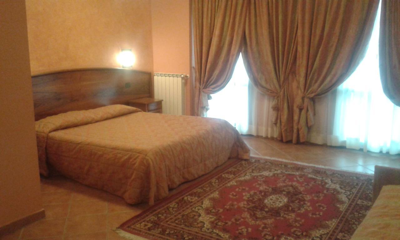 Hotel Cristallo Cerreto Laghi Quarto foto